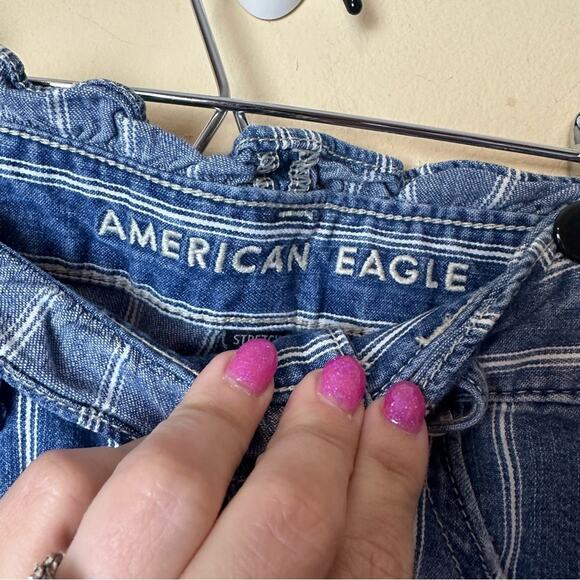 American Eagle Pinstripe High Rise Paper Bag Denim Jean Shorts Women’s Size 2 - Picture 4 of 11